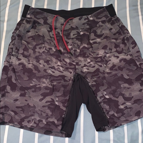 men’s lululemon shorts - Picture 1 of 4